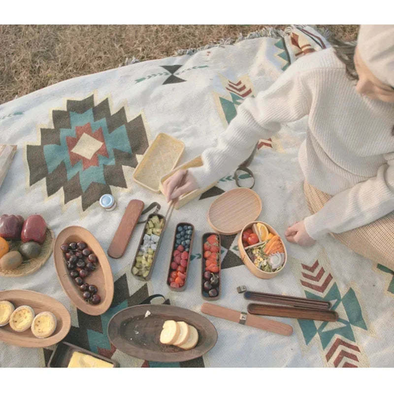 Wooden Lunch Box Picnic Japanese Bento Box for School Kids Dinnerware Set Round Square Lunch Box
