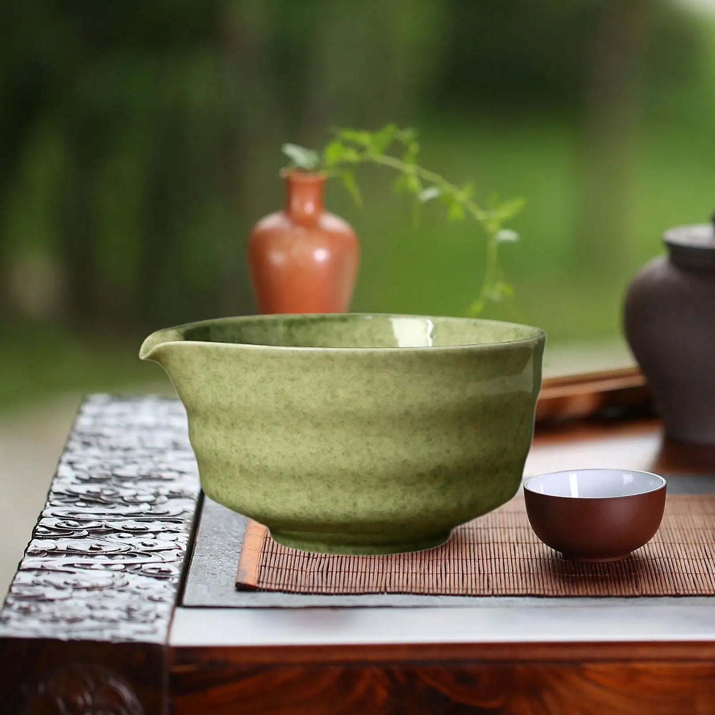 Ceramic Matcha Bowl with Spout Japanese Tea Cup for Friends Family Beginner Handmade Ceramic Matcha Bowl for Whisked