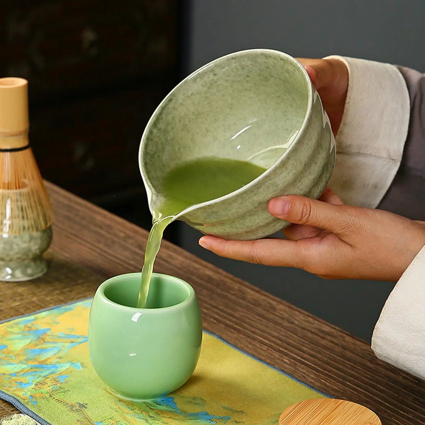 Ceramic Matcha Bowl with Spout Japanese Tea Cup for Friends Family Beginner Handmade Ceramic Matcha Bowl for Whisked